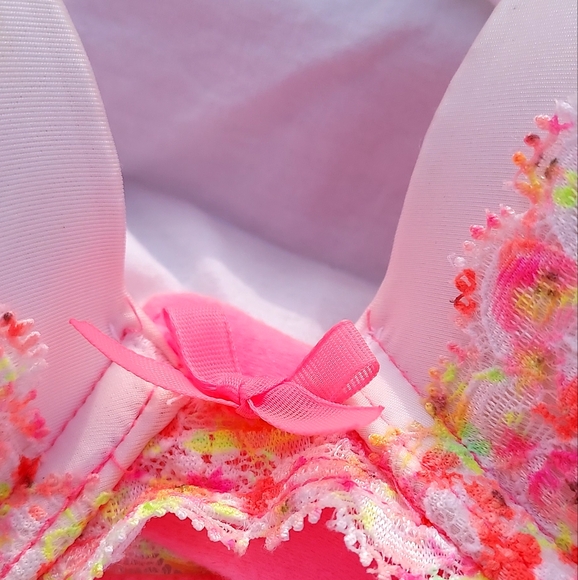 Victoria's Secret Women's Dream Angel's Floral Push-up Bra - Picture 3 of 7